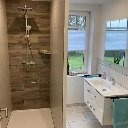 Neu Errichtete Schoene Haus 29a 1. Obergeschoss Apartmán