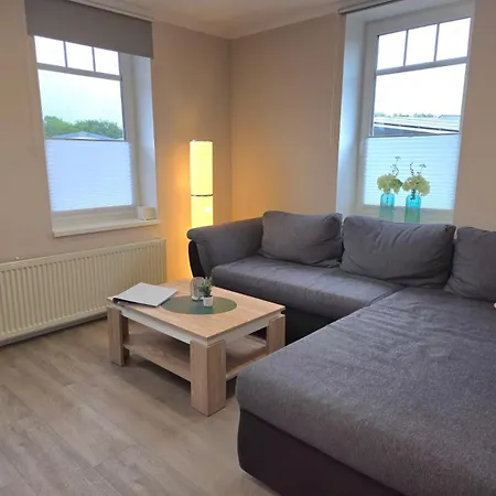 Neu Errichtete Schoene Haus 29a 1. Obergeschoss * Deensen